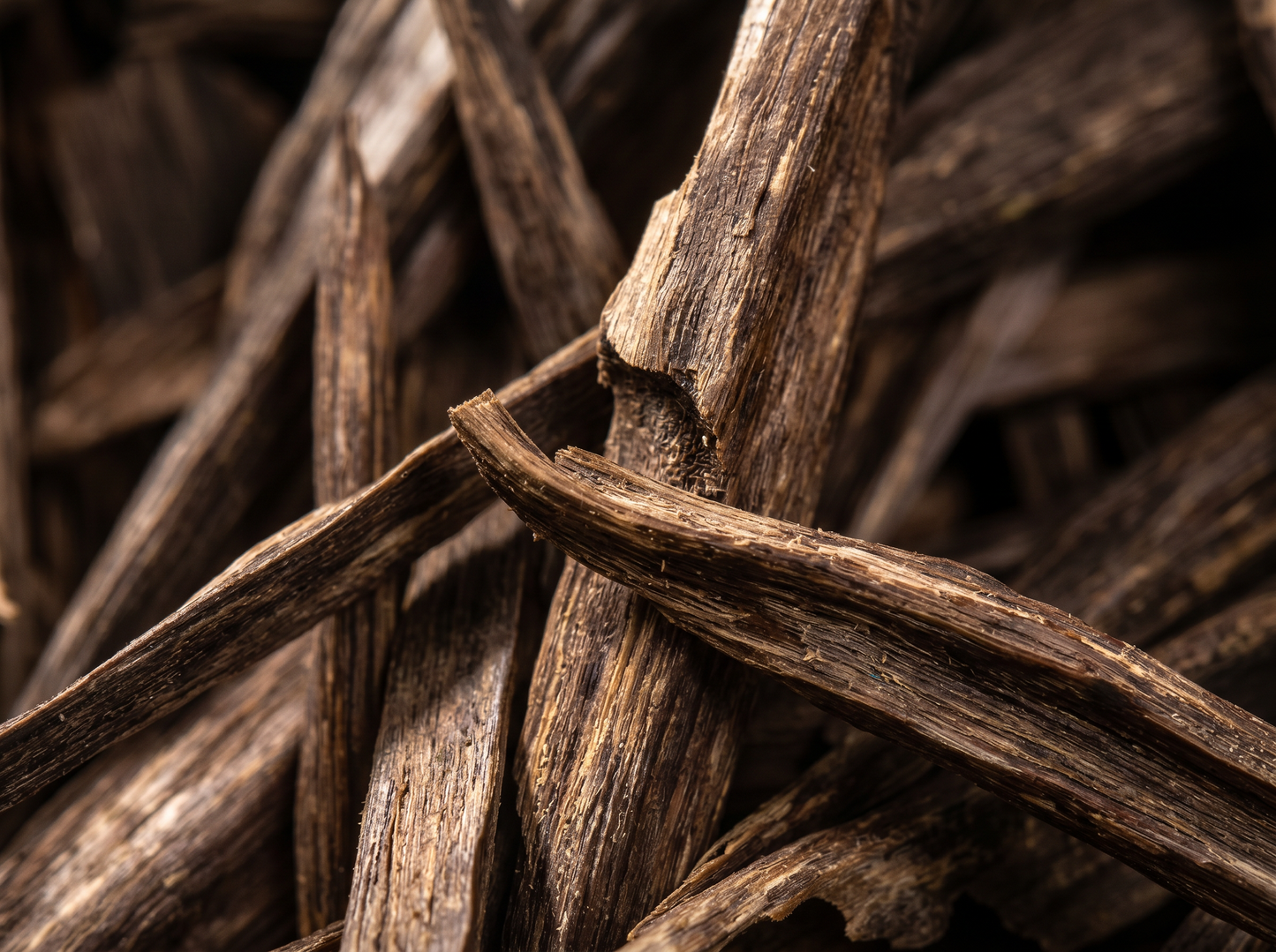 Al shumoukh oud
